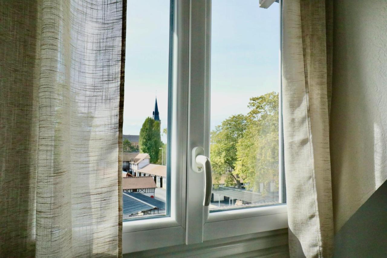 Appartement De L'Hippodrome Avec Deux Chambres Deauville Exteriér fotografie